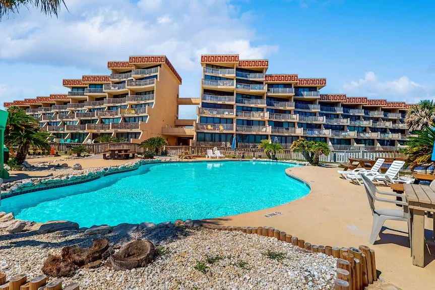 Mayan Princess pool with resort building